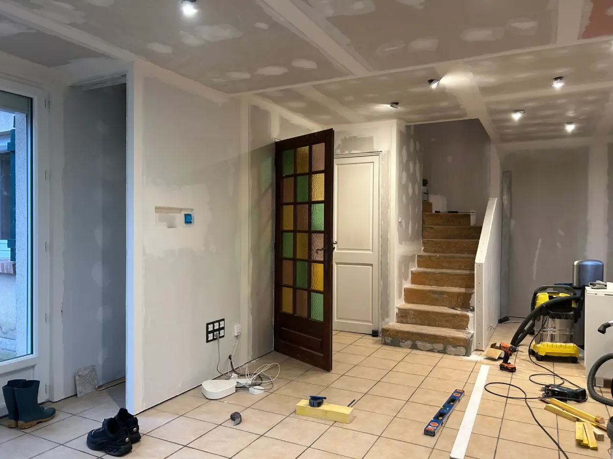 Travaux de placo isolation et création de cloisons de second oeuvre dans la région de Caen